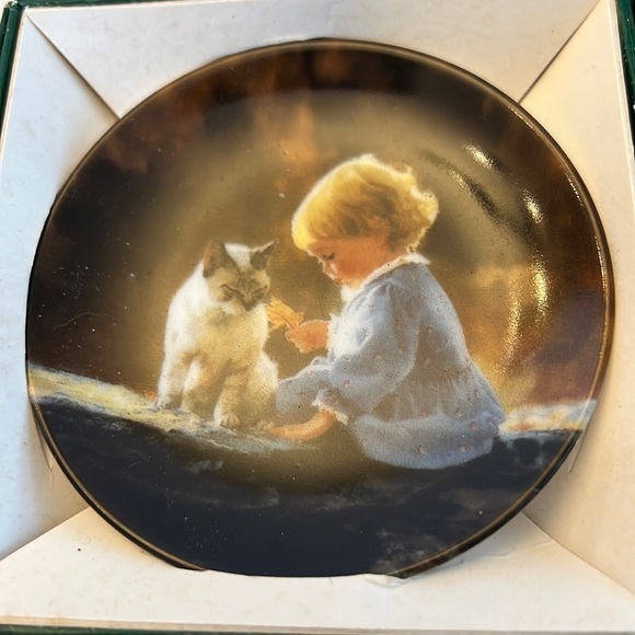 Set of 4 Donald Zolan Mini Collector Plates of Children 1 portrait - Picture 5 of 7